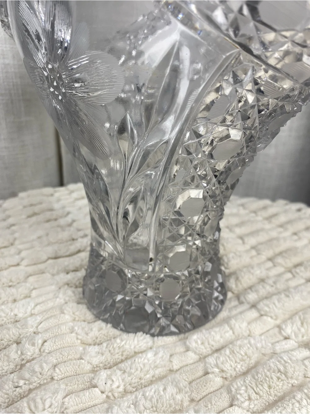 Vintage Crystal Glass Bride’s Basket Vase Flower Etched Starburst Base 11.5”